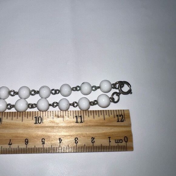 Vintage White Bead and Silver Tone Tassel Necklace - Picture 8 of 8